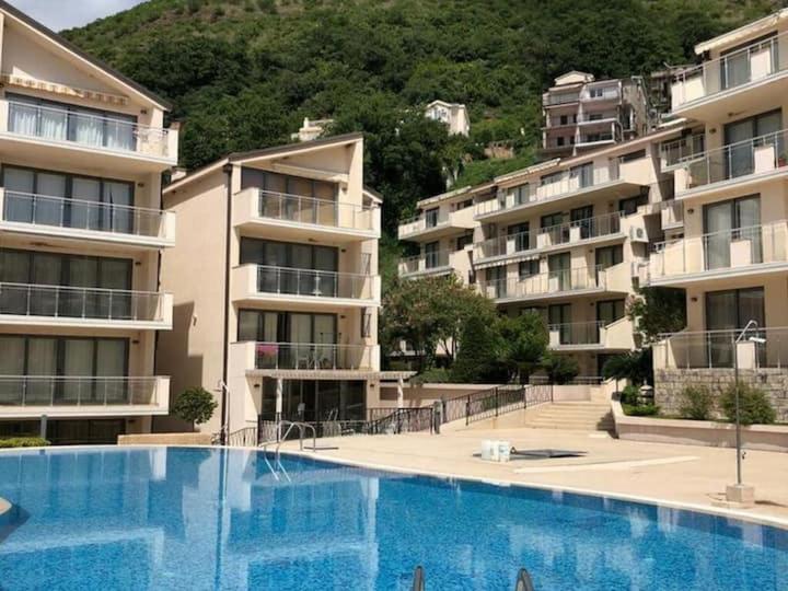 Beauty Apartment In Blue Star Complex Przno Montenegro Eksteriør billede