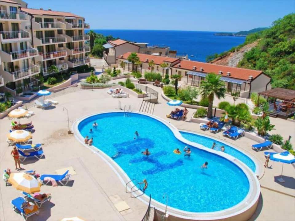 Beauty Apartment In Blue Star Complex Przno Montenegro Eksteriør billede